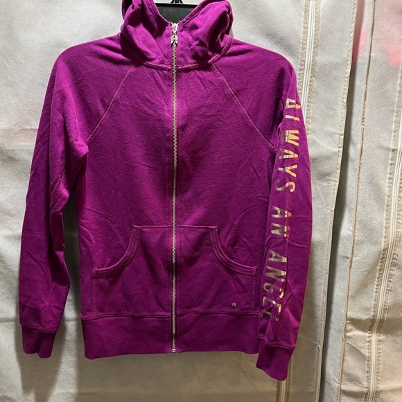 Victoria’s Secret sweatshirt with sequins on the back - Picture 13 of 16